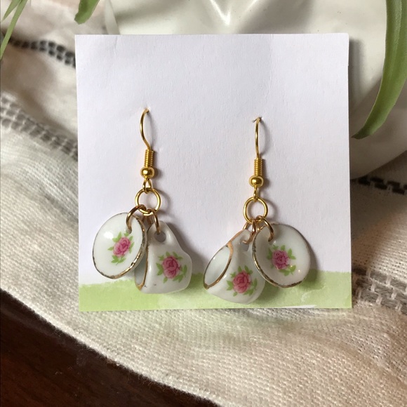 Handmade tea set earrings - Picture 2 of 4